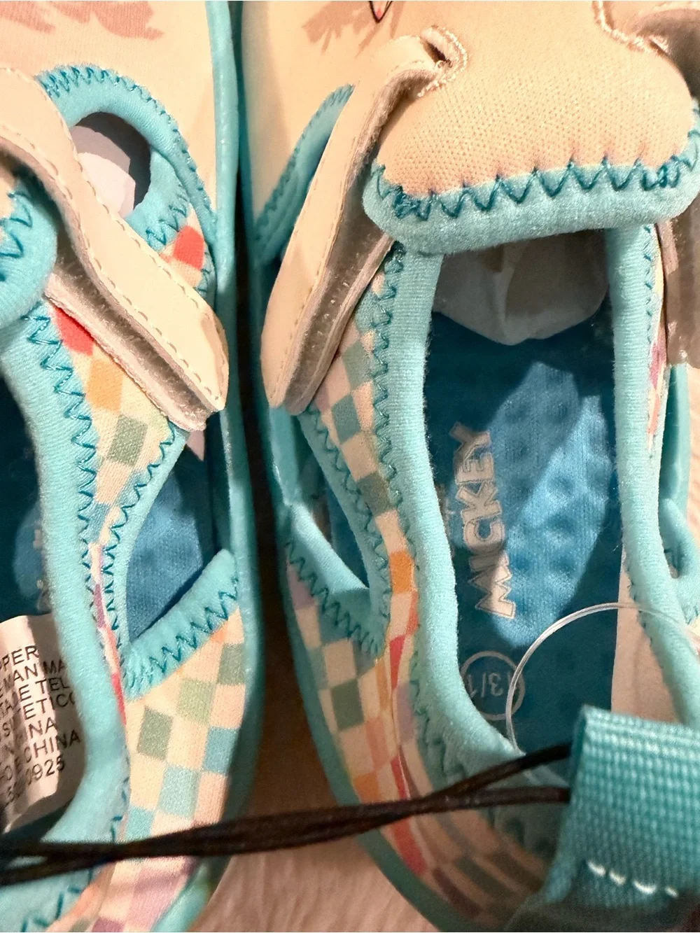 Disney Kids Mickey Mouse Cream & Teal Water Shoes